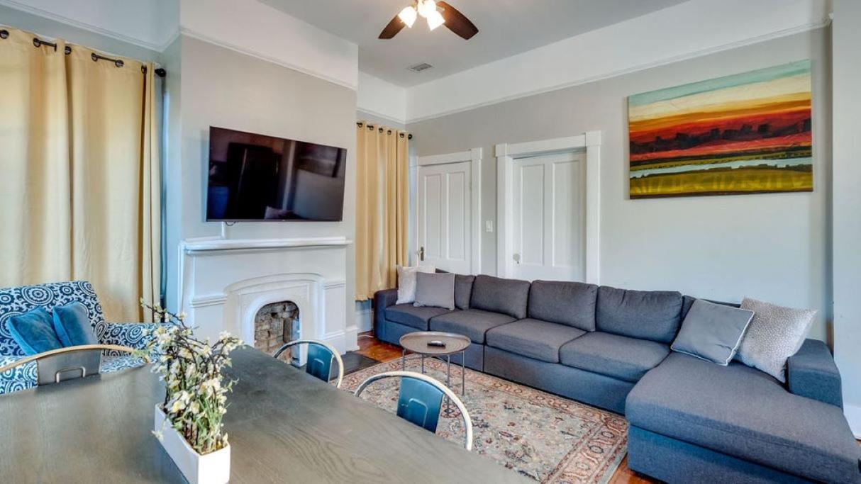 Huge 5 Bed, 5 Bath In Historic Downtown سافانا المظهر الخارجي الصورة